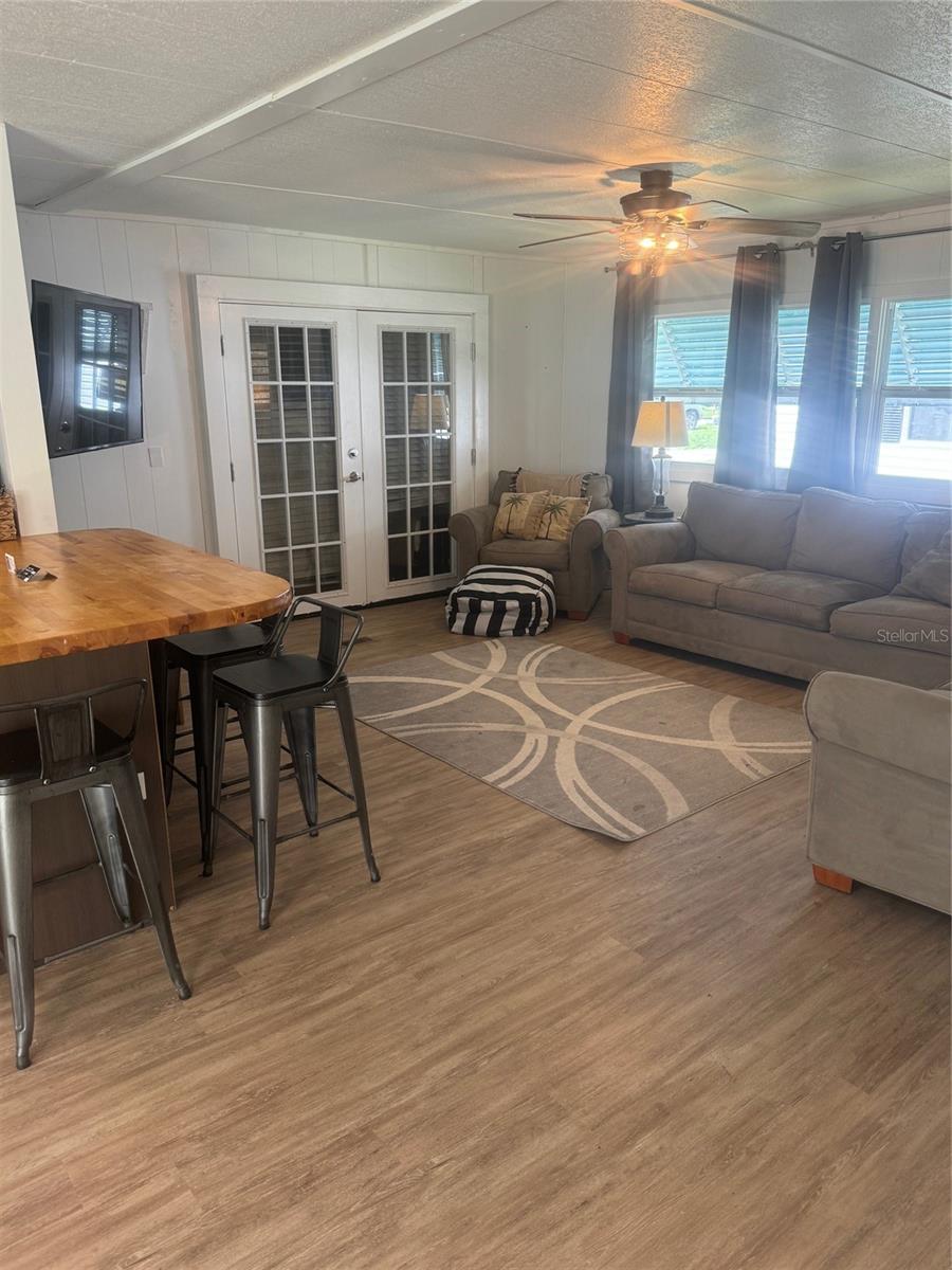 LAKE GRIFFIN ISLES UNIT 01 - Residential