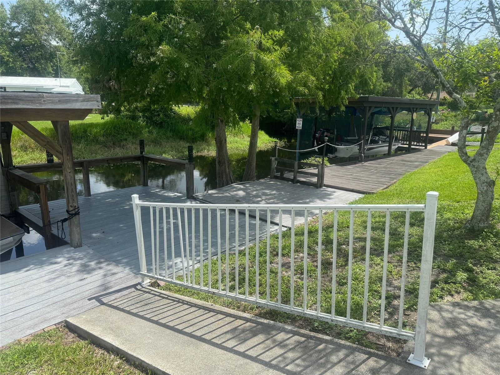 LAKE GRIFFIN ISLES UNIT 01 - Residential