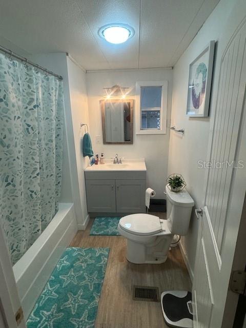LAKE GRIFFIN ISLES UNIT 01 - Residential