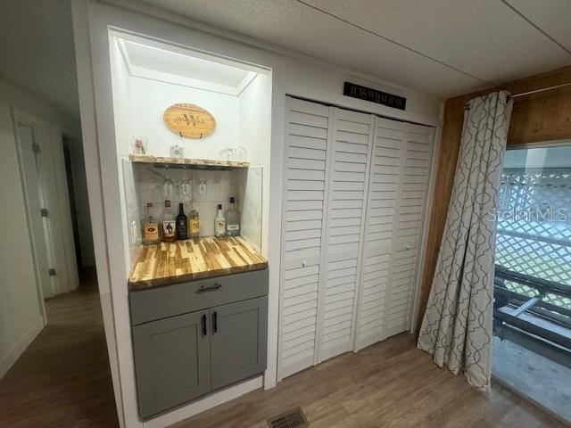 LAKE GRIFFIN ISLES UNIT 01 - Residential
