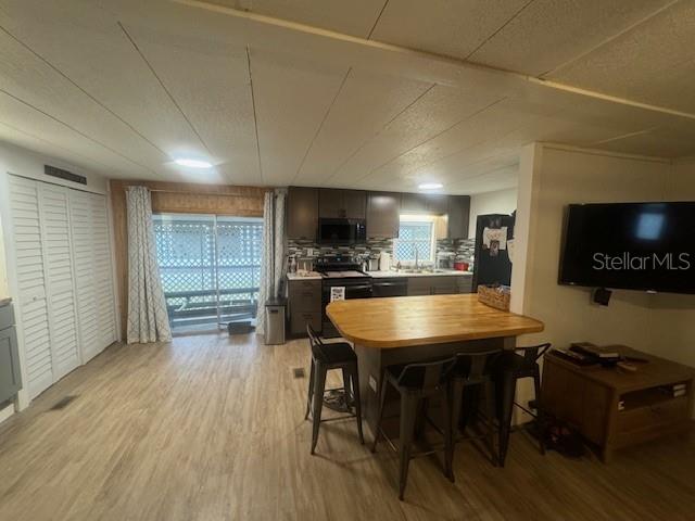 LAKE GRIFFIN ISLES UNIT 01 - Residential