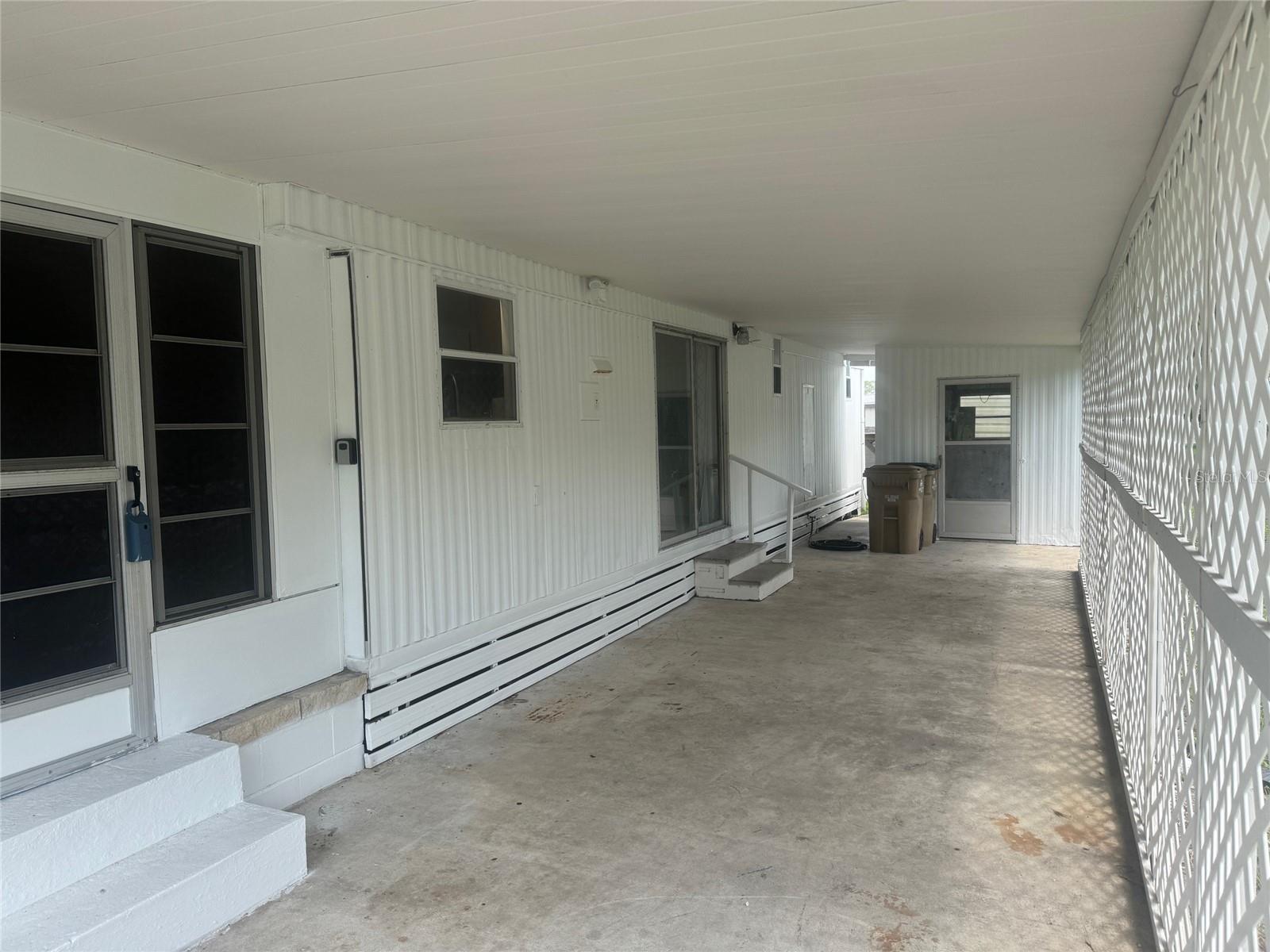 LAKE GRIFFIN ISLES UNIT 01 - Residential