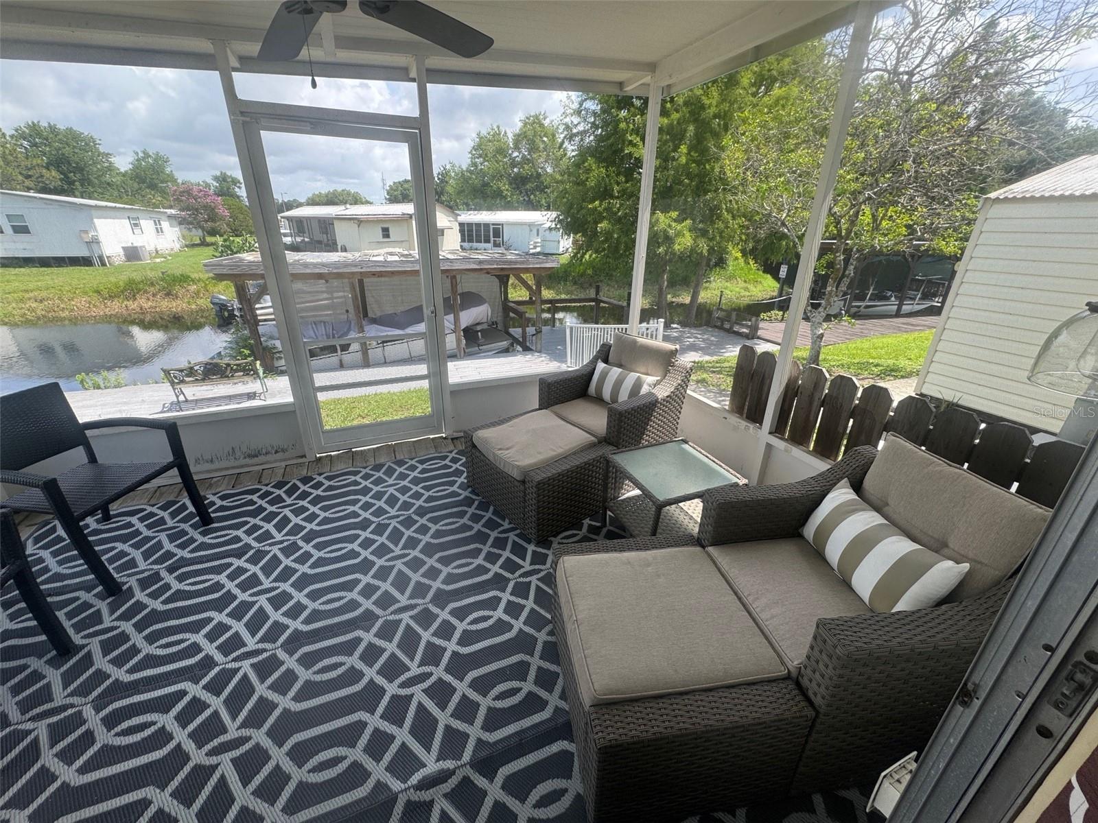 LAKE GRIFFIN ISLES UNIT 01 - Residential