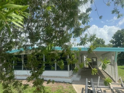 Photo of 4211 Windy Way, Fruitland Park, FL 34731 (MLS # G5091685)