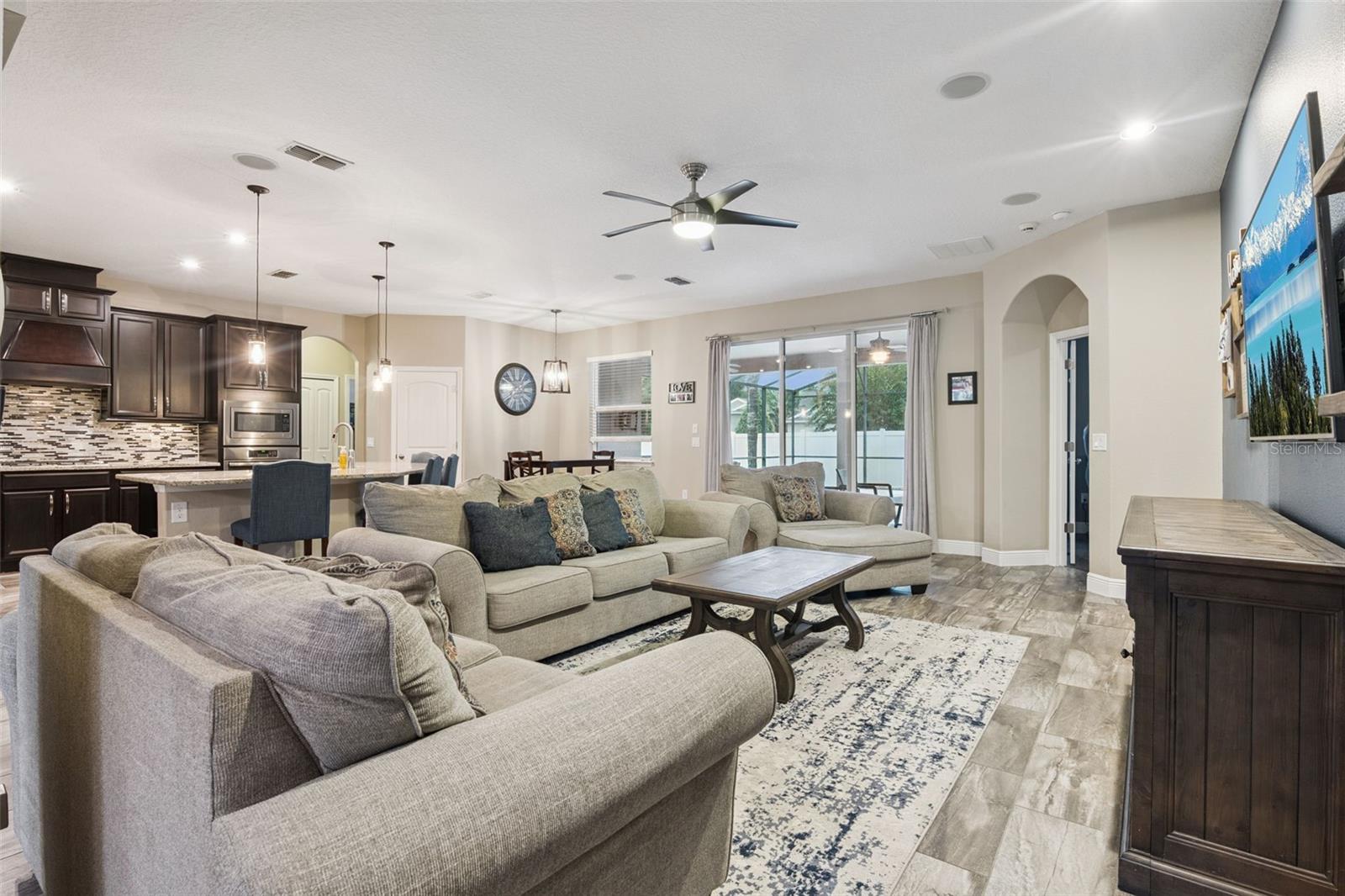 WELLINGTON WOODS - Residential