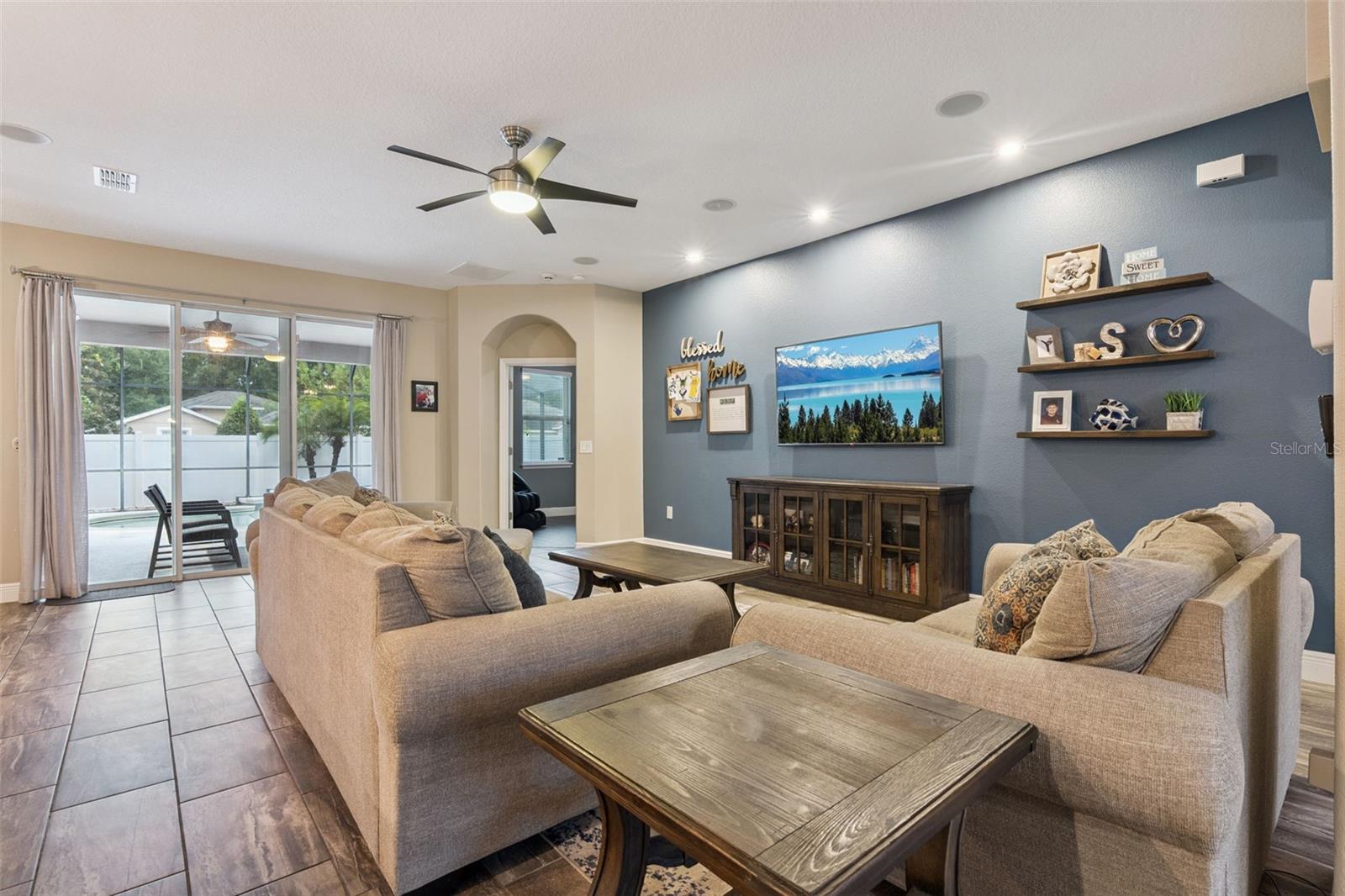 WELLINGTON WOODS - Residential