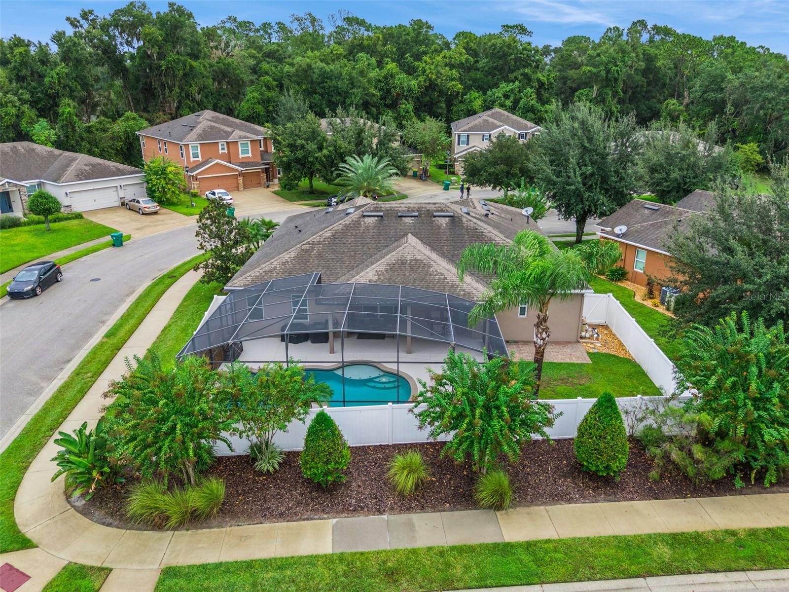 WELLINGTON WOODS - Residential
