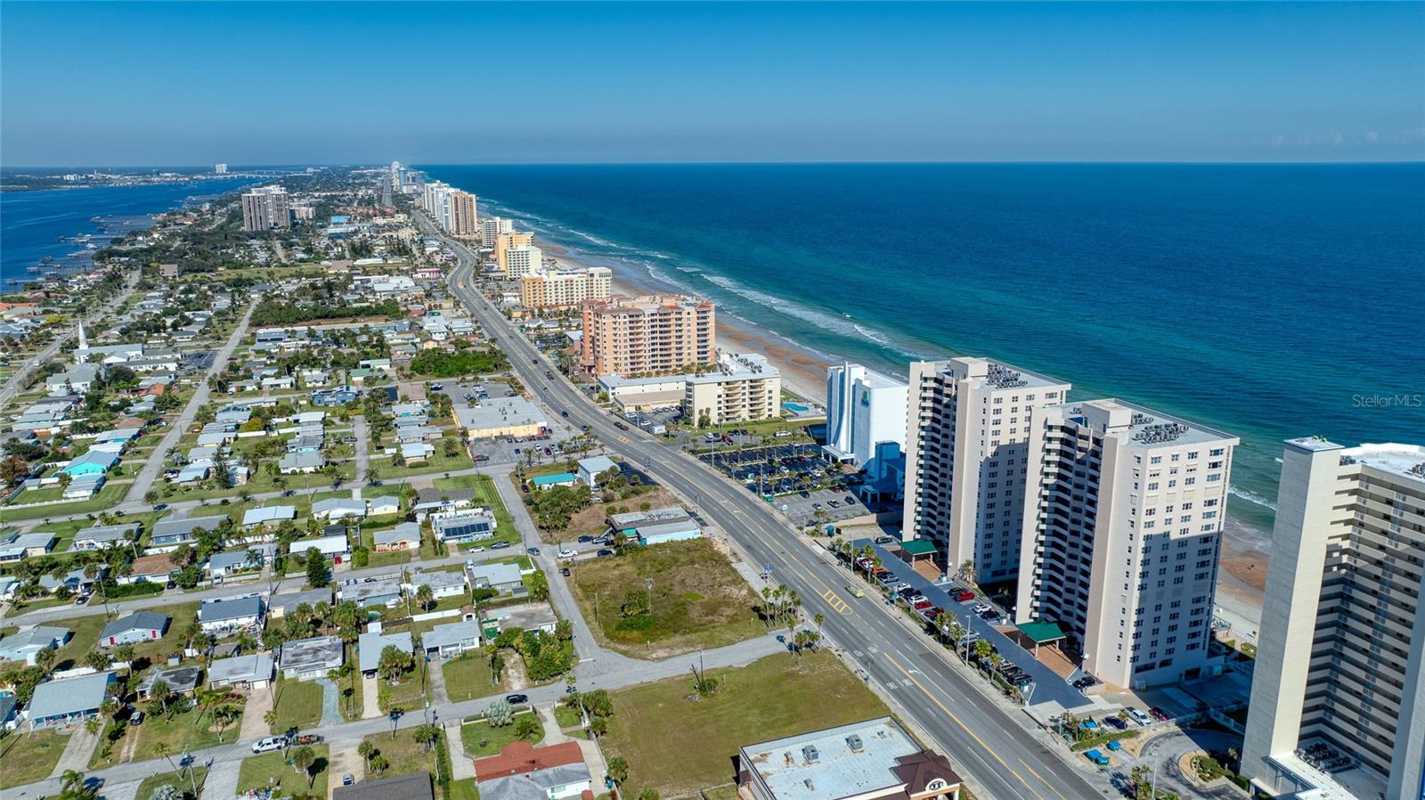 DIMUCCI TWIN TOWERS N & S - Residential