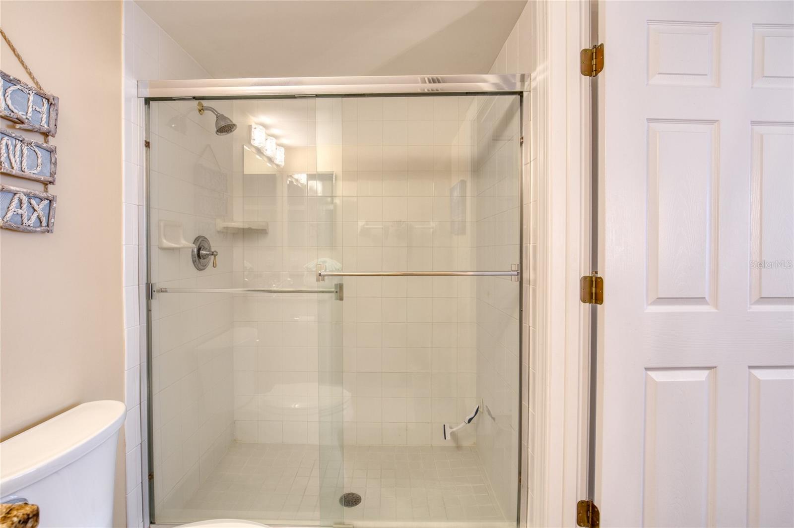 DIMUCCI TWIN TOWERS N & S - Residential