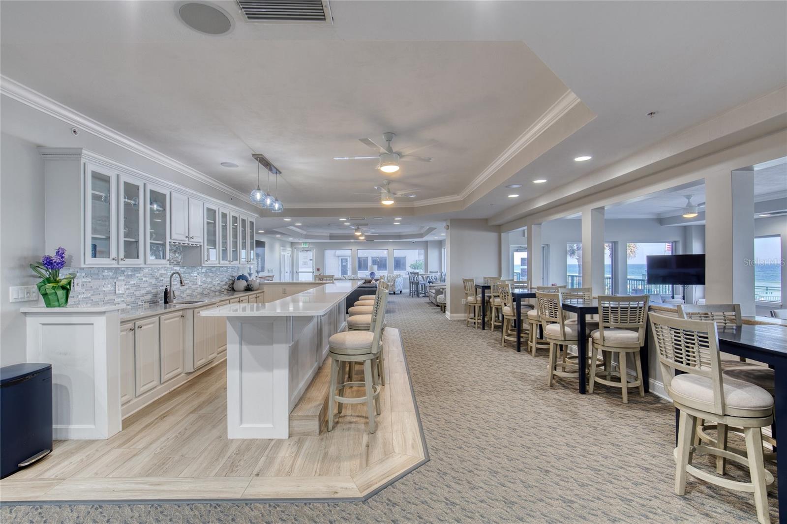 DIMUCCI TWIN TOWERS N & S - Residential