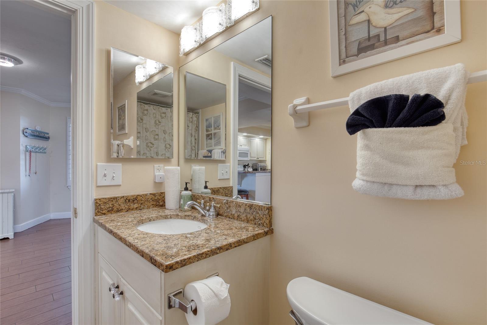 DIMUCCI TWIN TOWERS N & S - Residential