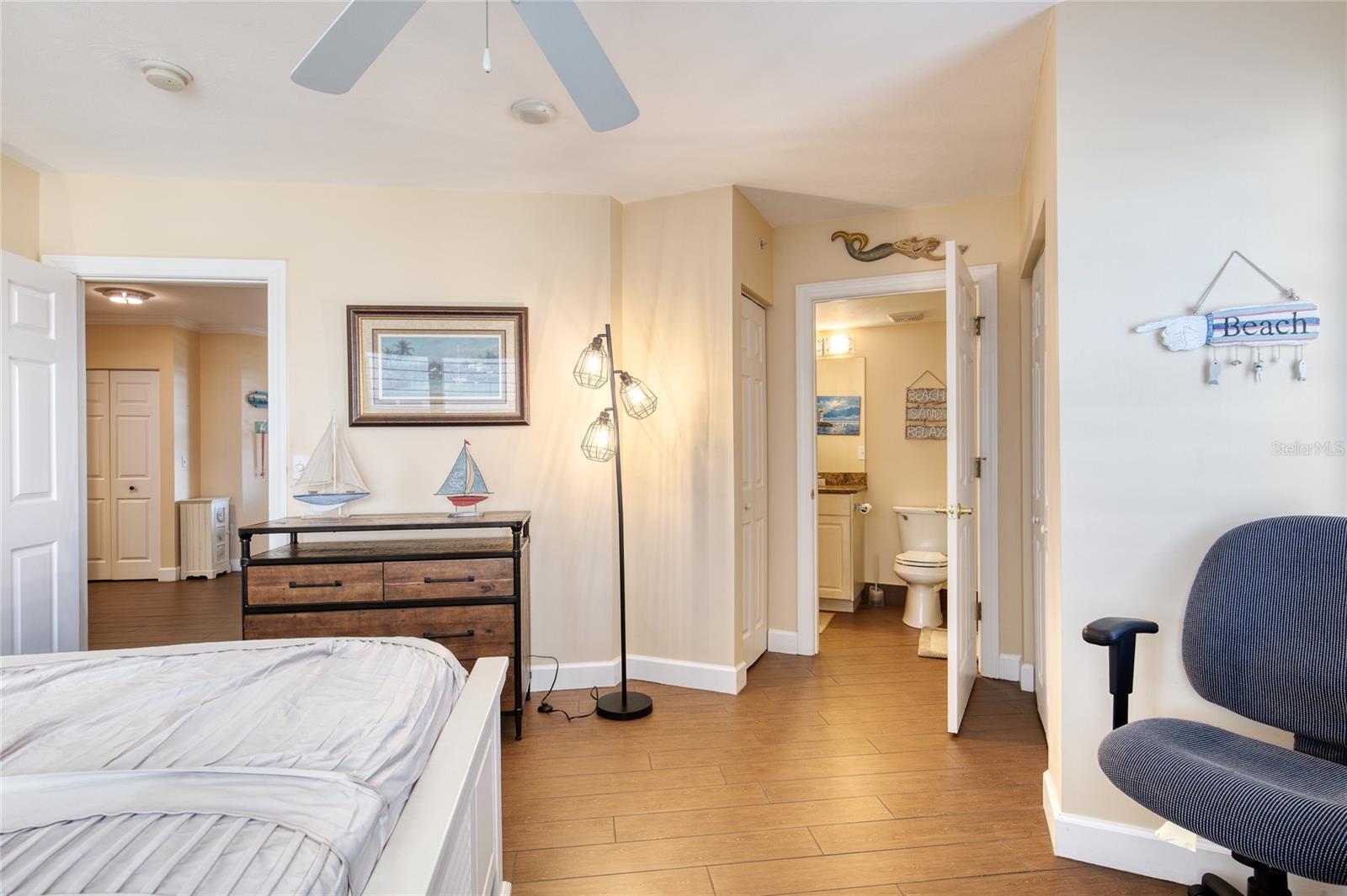 DIMUCCI TWIN TOWERS N & S - Residential