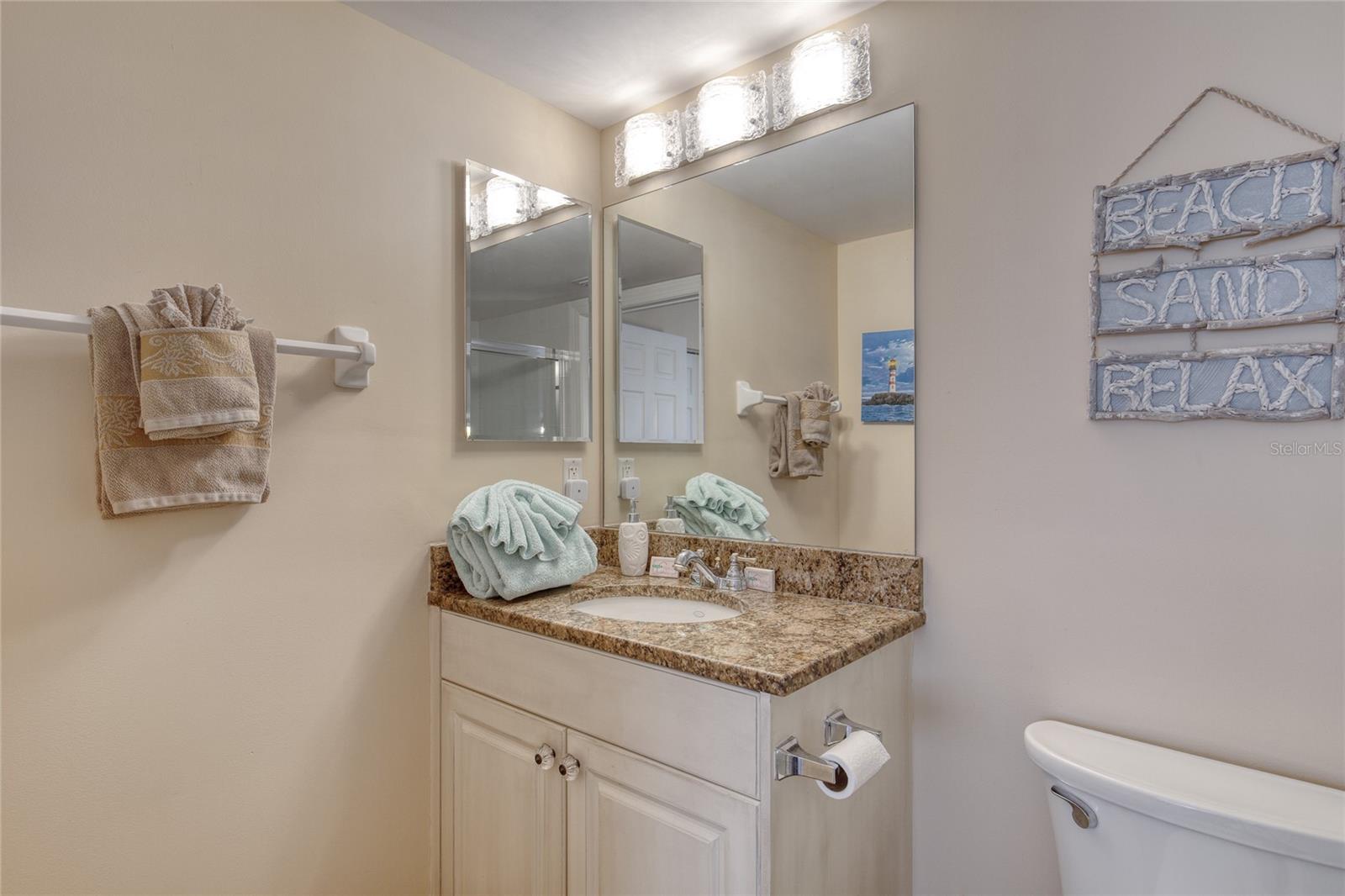 DIMUCCI TWIN TOWERS N & S - Residential