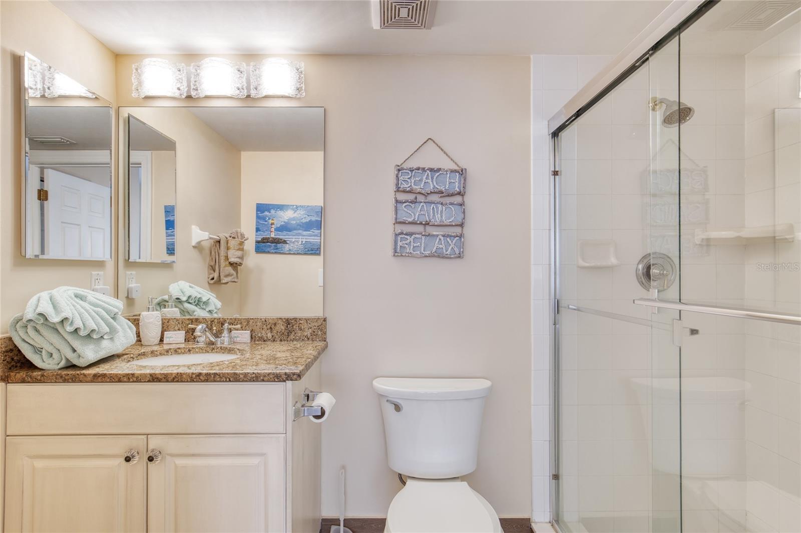 DIMUCCI TWIN TOWERS N & S - Residential