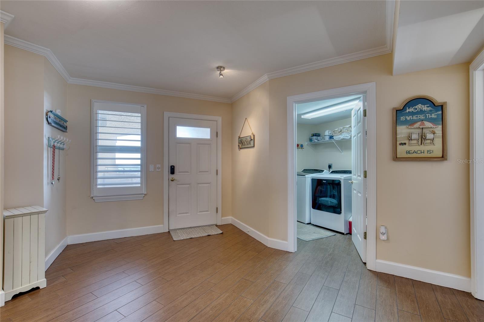 DIMUCCI TWIN TOWERS N & S - Residential