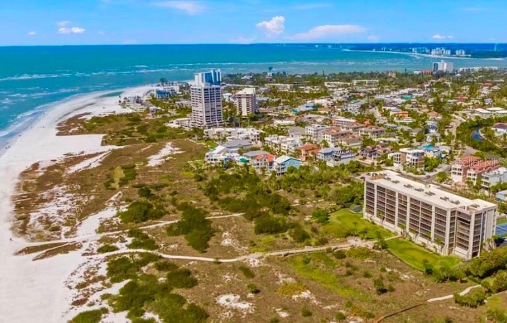 Photo of 420 Beach Road #606, Sarasota, FL 34242 (MLS # A4683822)