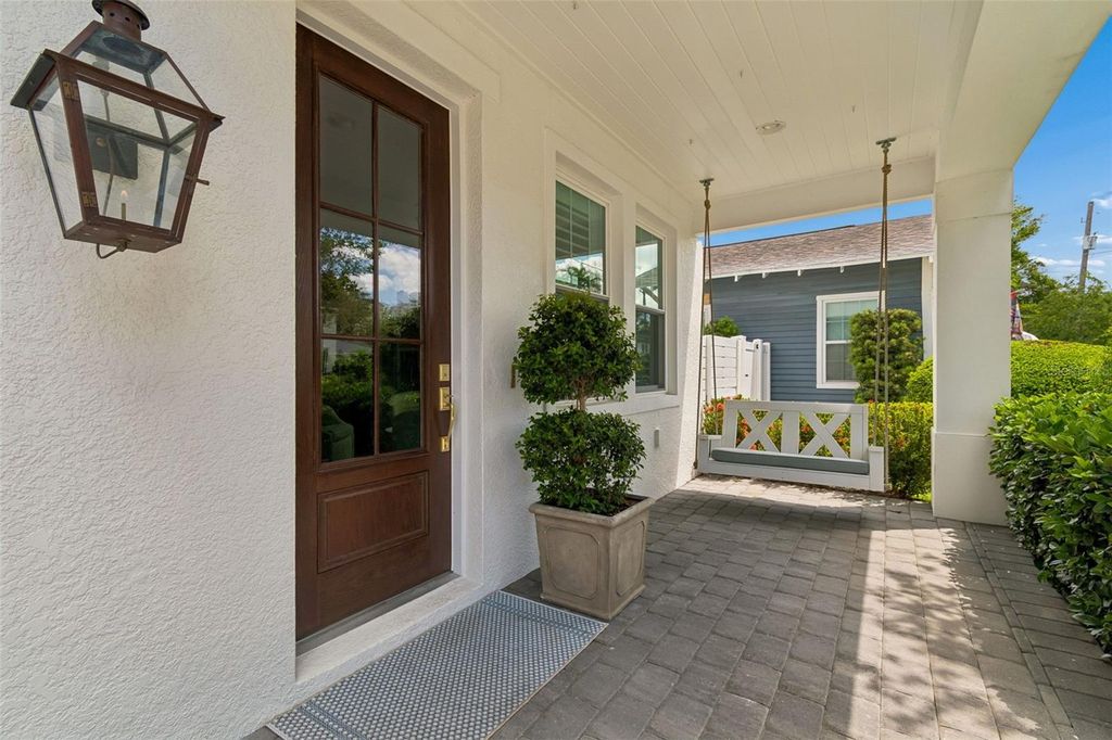 Photo of 3007 W Bay Court Avenue, Tampa, FL 33611 (MLS # TB8494417)