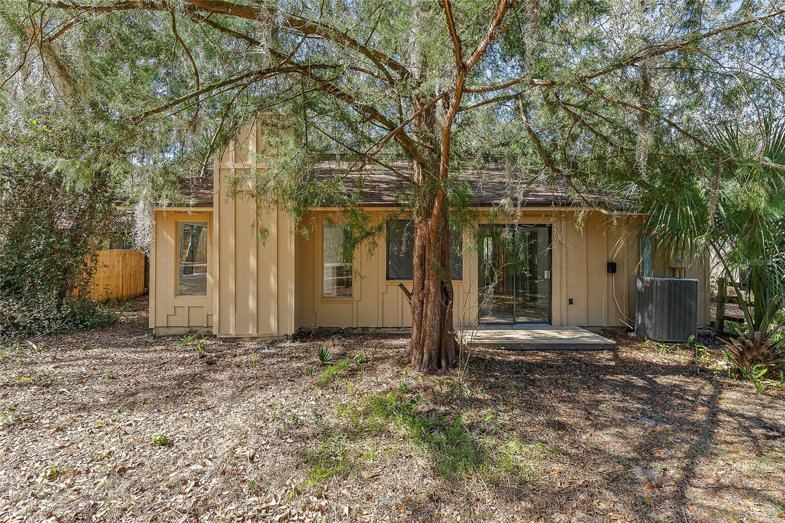 38 SNARESBROOK COURT