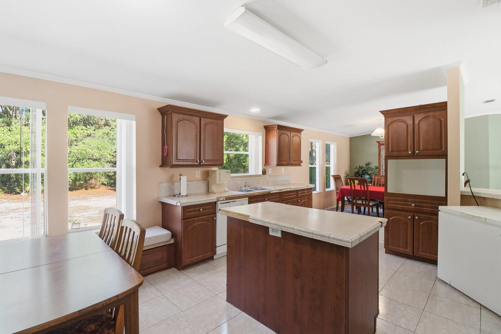 SEVEN RIVERS ESTS - Residential