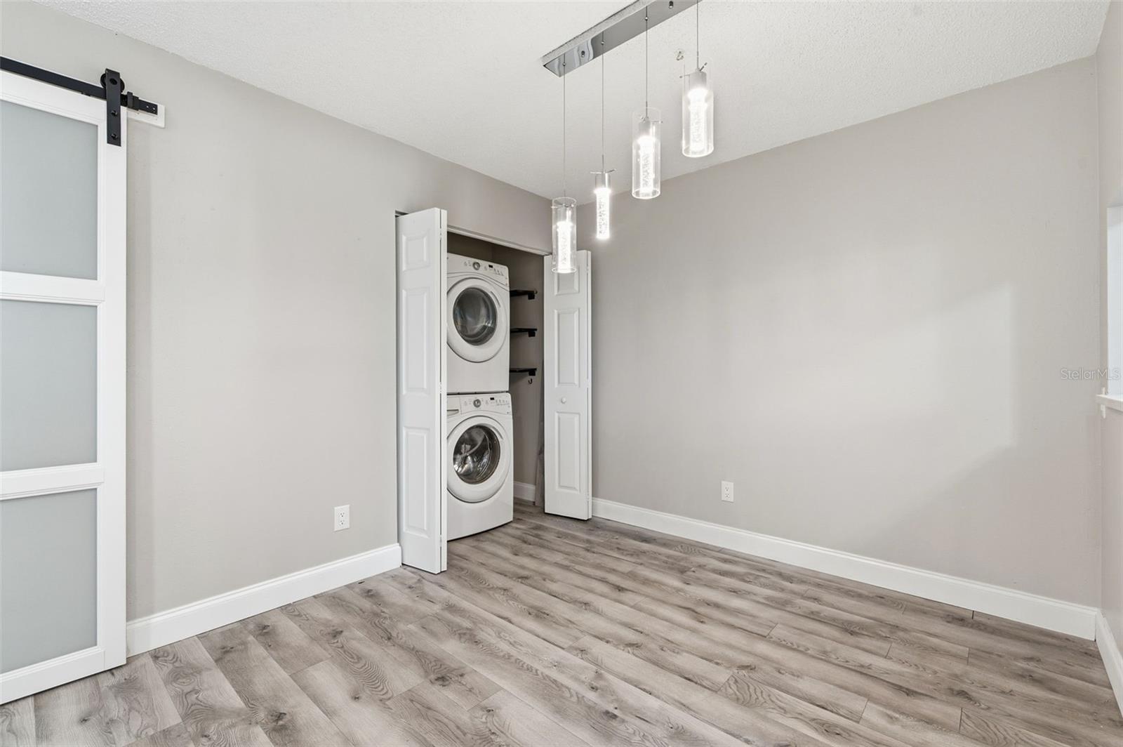 BENT TREE - Residential