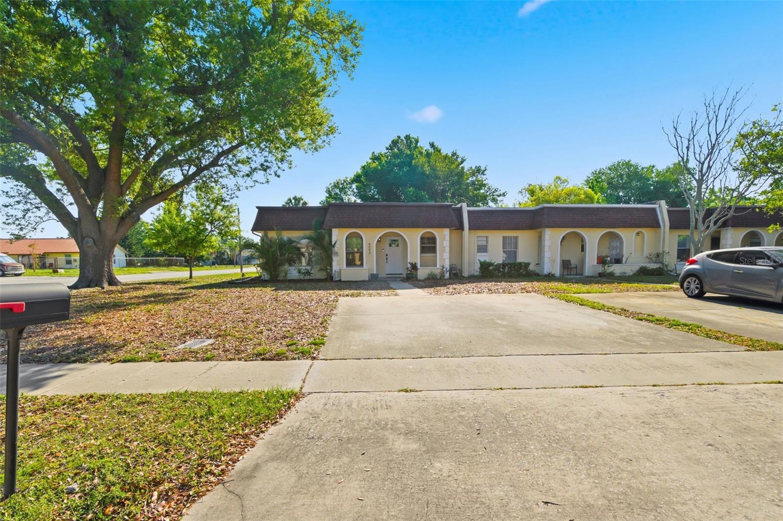 BENT TREE - Residential