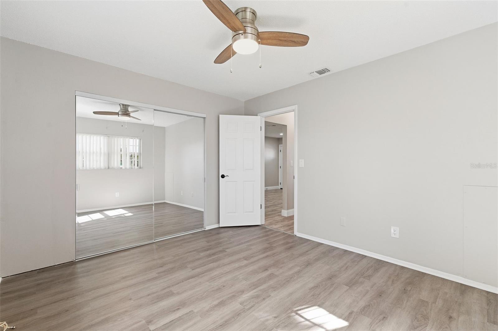 BENT TREE - Residential