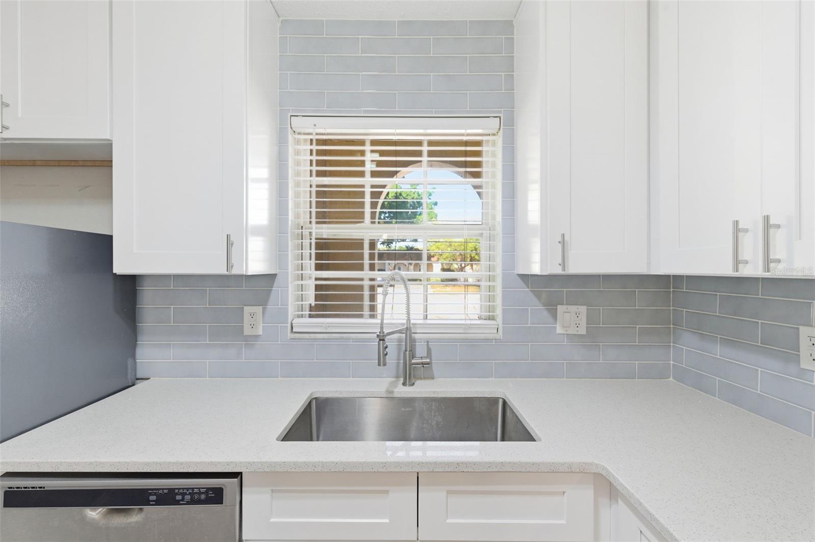 BENT TREE - Residential