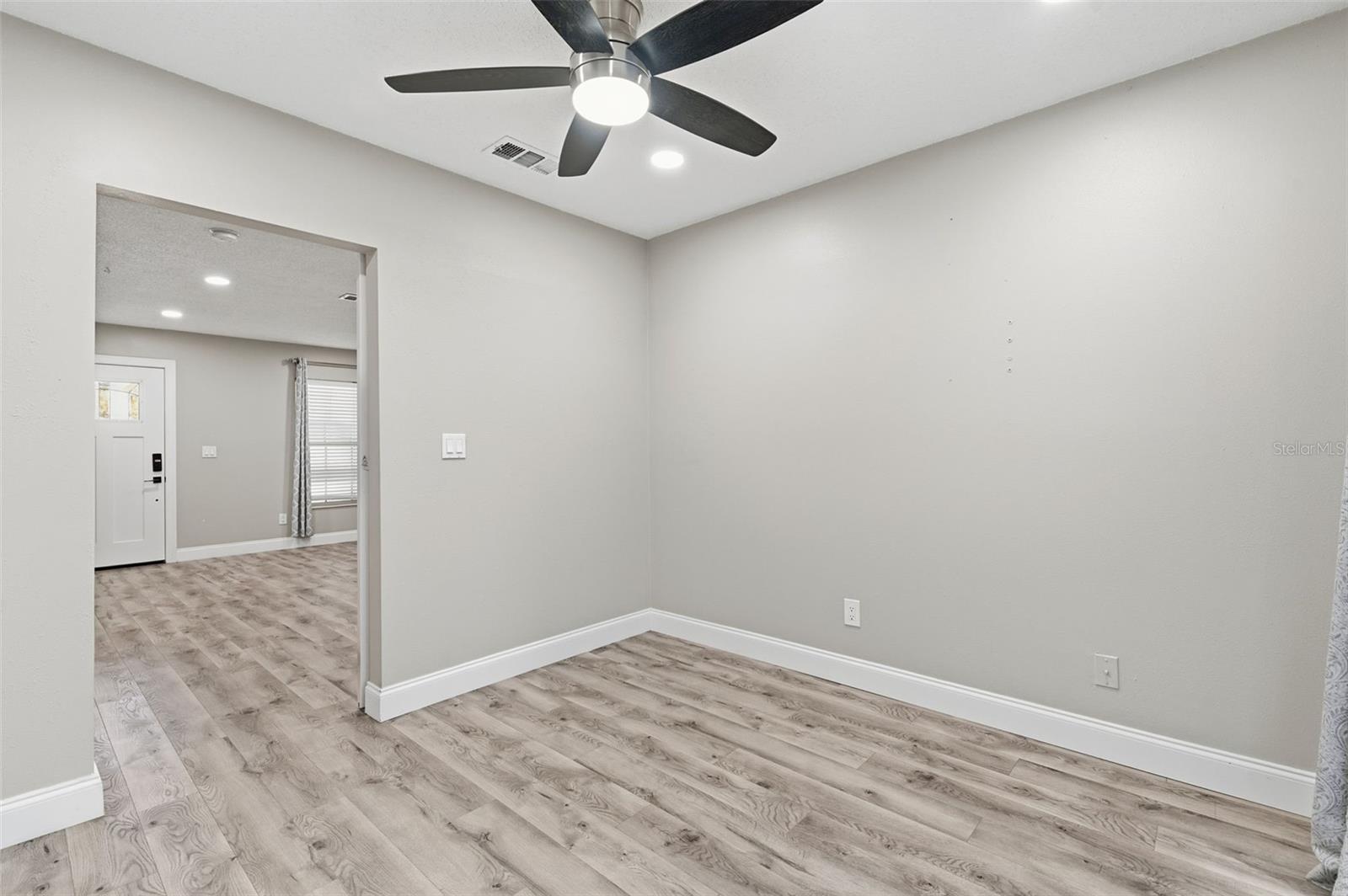 BENT TREE - Residential