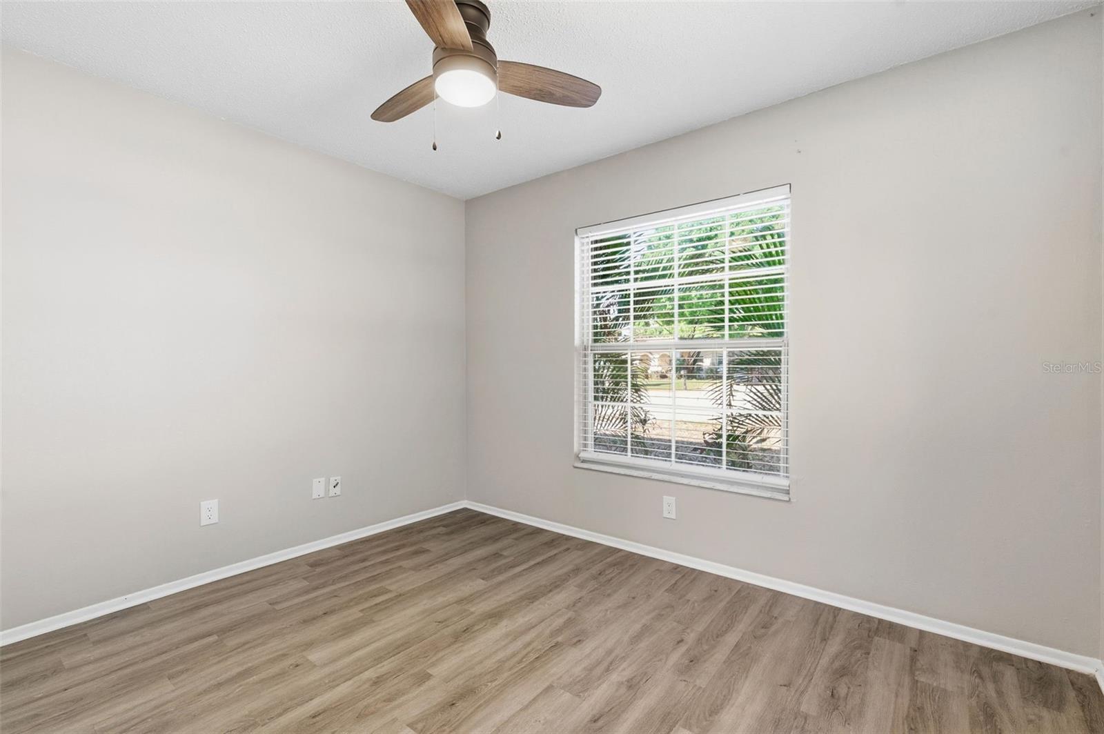 BENT TREE - Residential