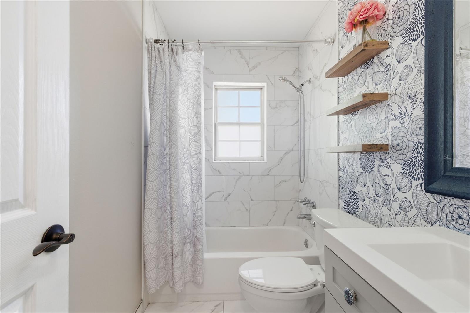 BENT TREE - Residential