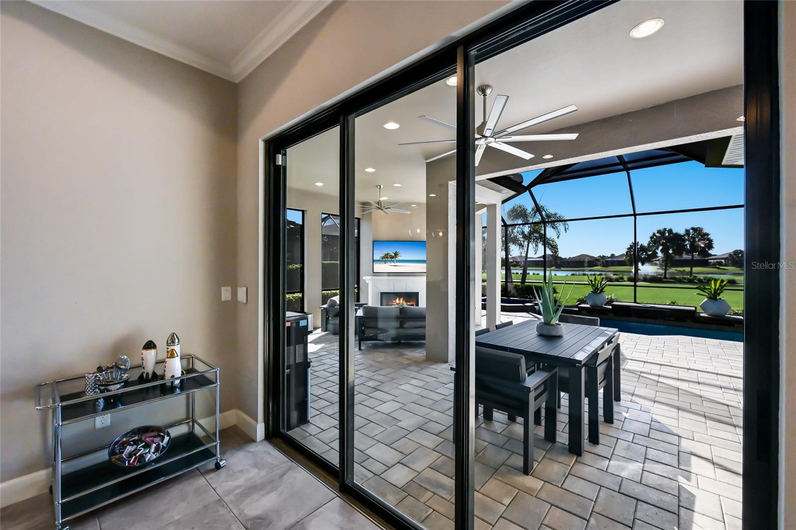 ESPLANADE - Residential