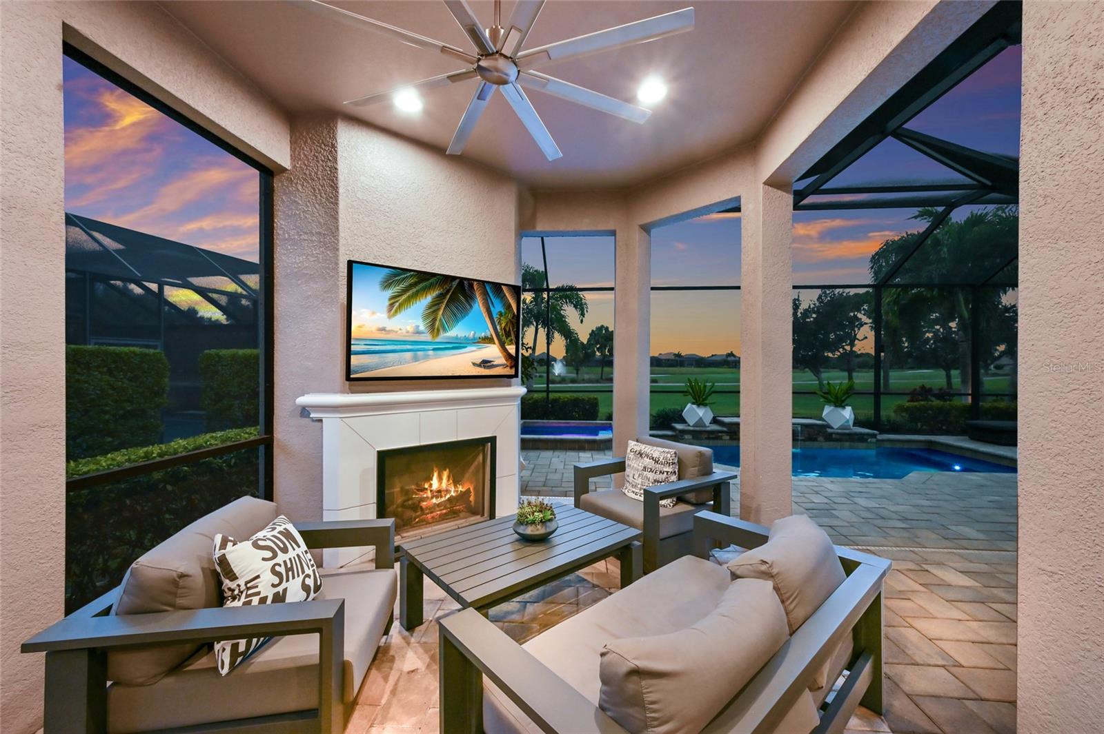 ESPLANADE - Residential