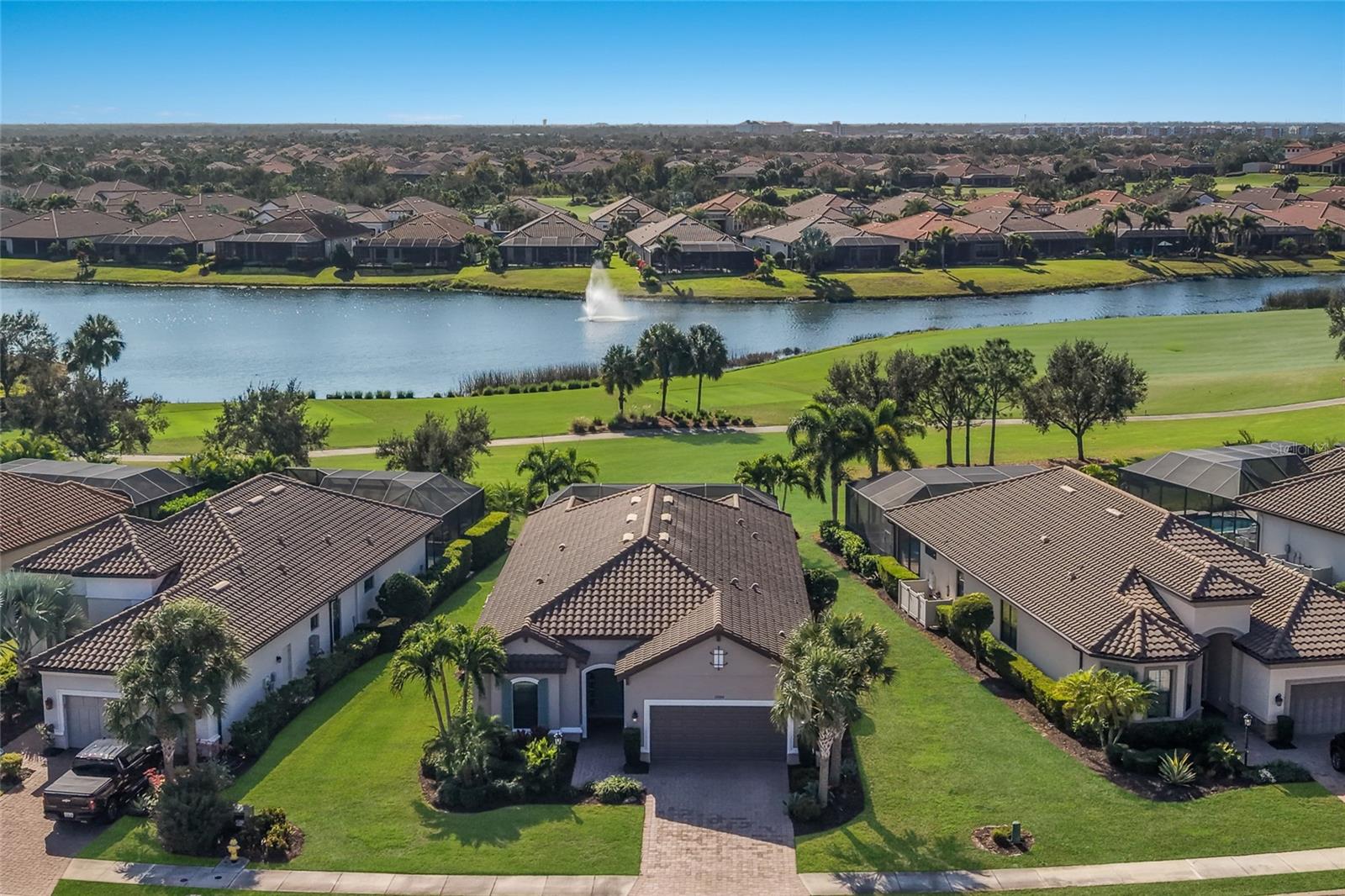 ESPLANADE - Residential