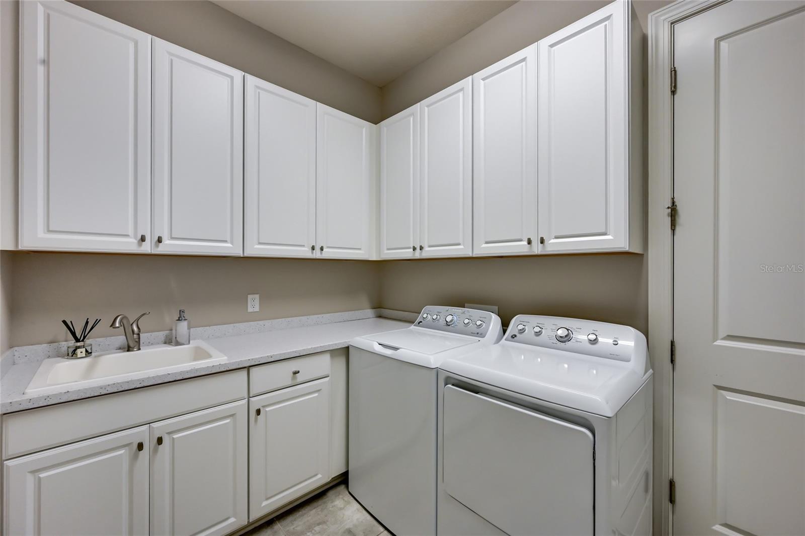 ESPLANADE - Residential