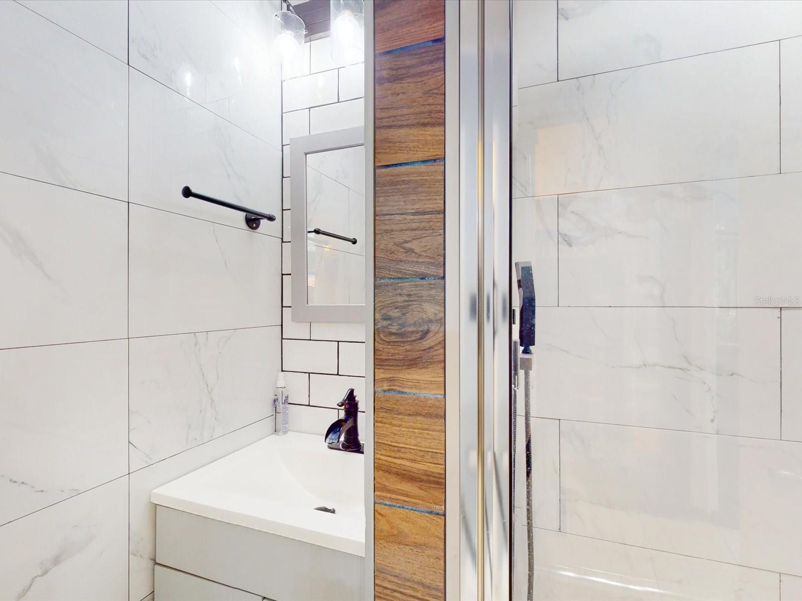 ALLIANCE CONDO - Commercial Sale