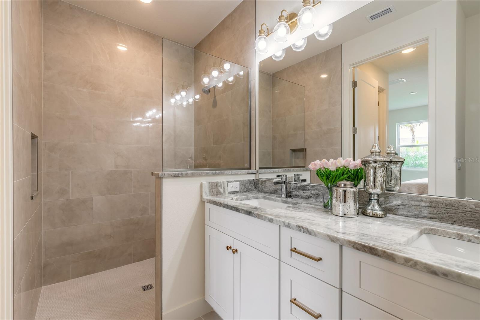 ISLES/VENETIAN BAY - Residential