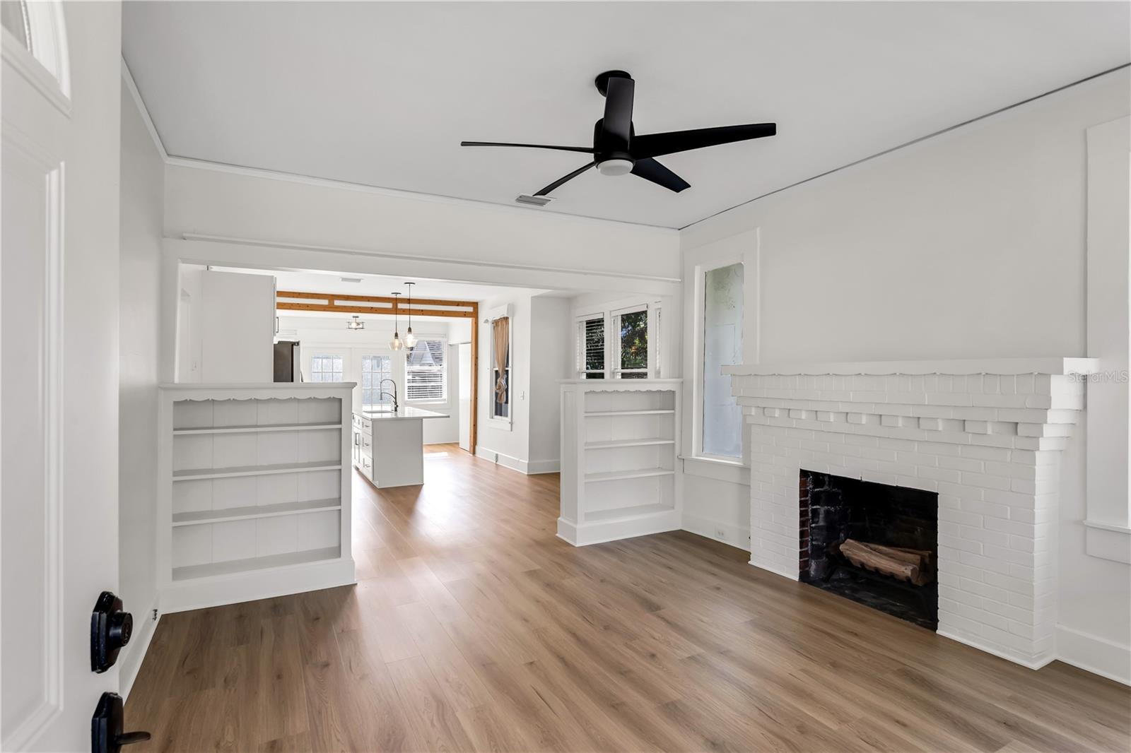 ROUSLYNN - Residential