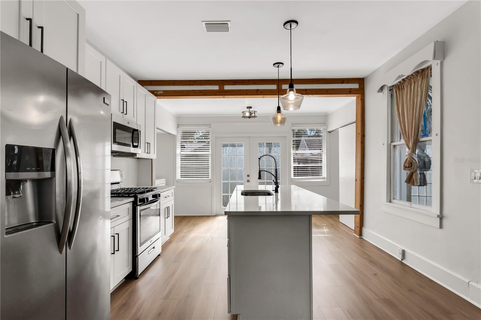 ROUSLYNN - Residential