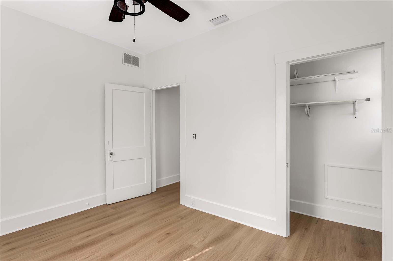 ROUSLYNN - Residential