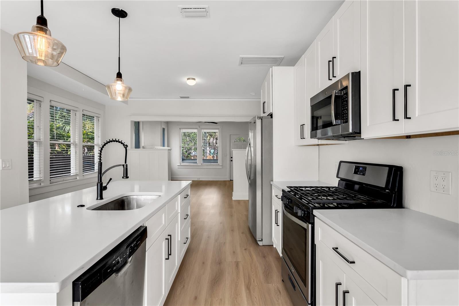 ROUSLYNN - Residential