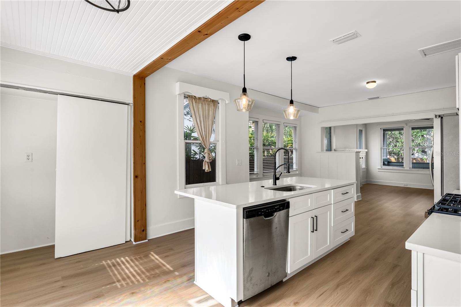 ROUSLYNN - Residential