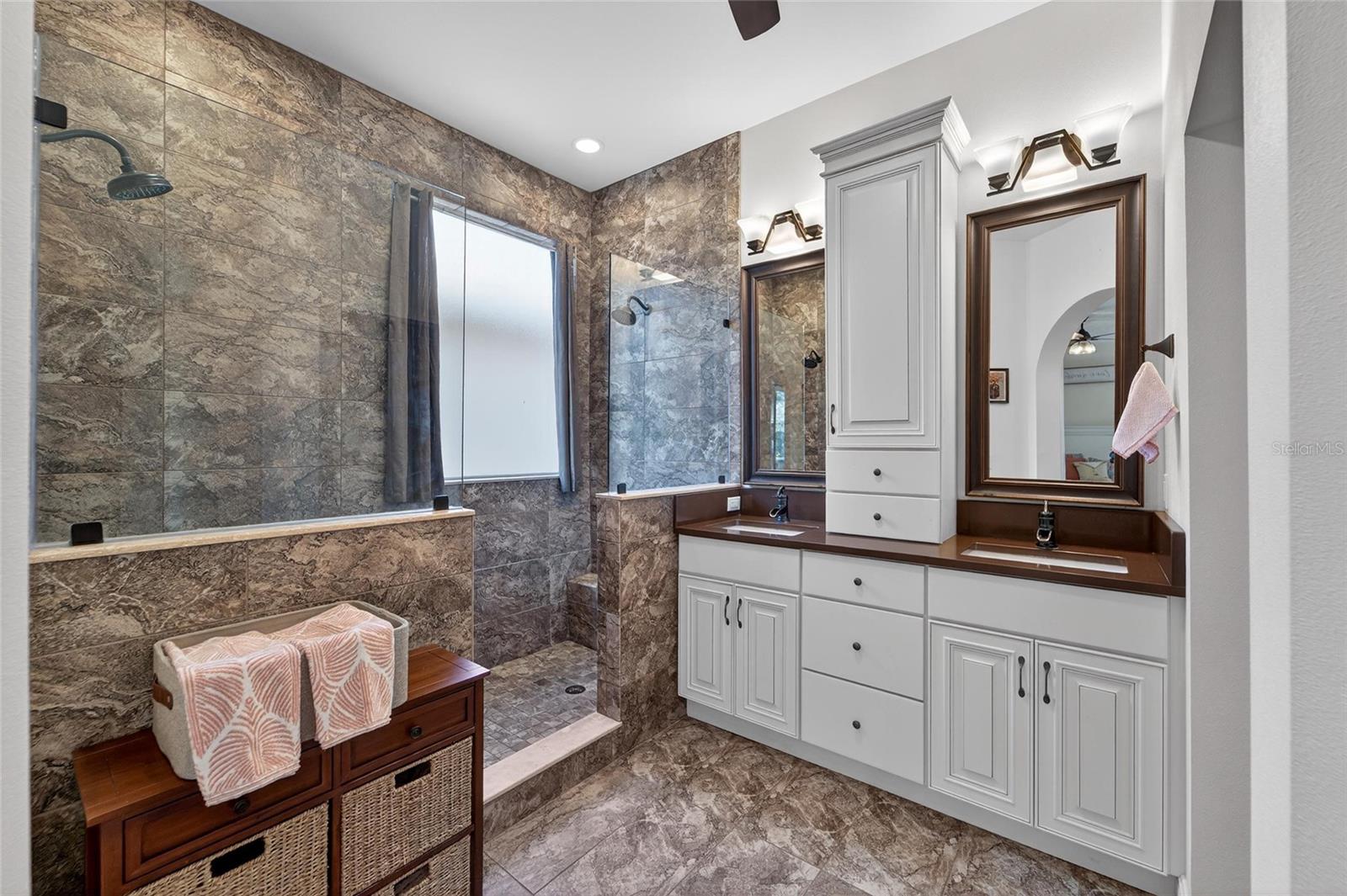 RIVER HILLS COUNTRY CLUB PH 03B - Residential