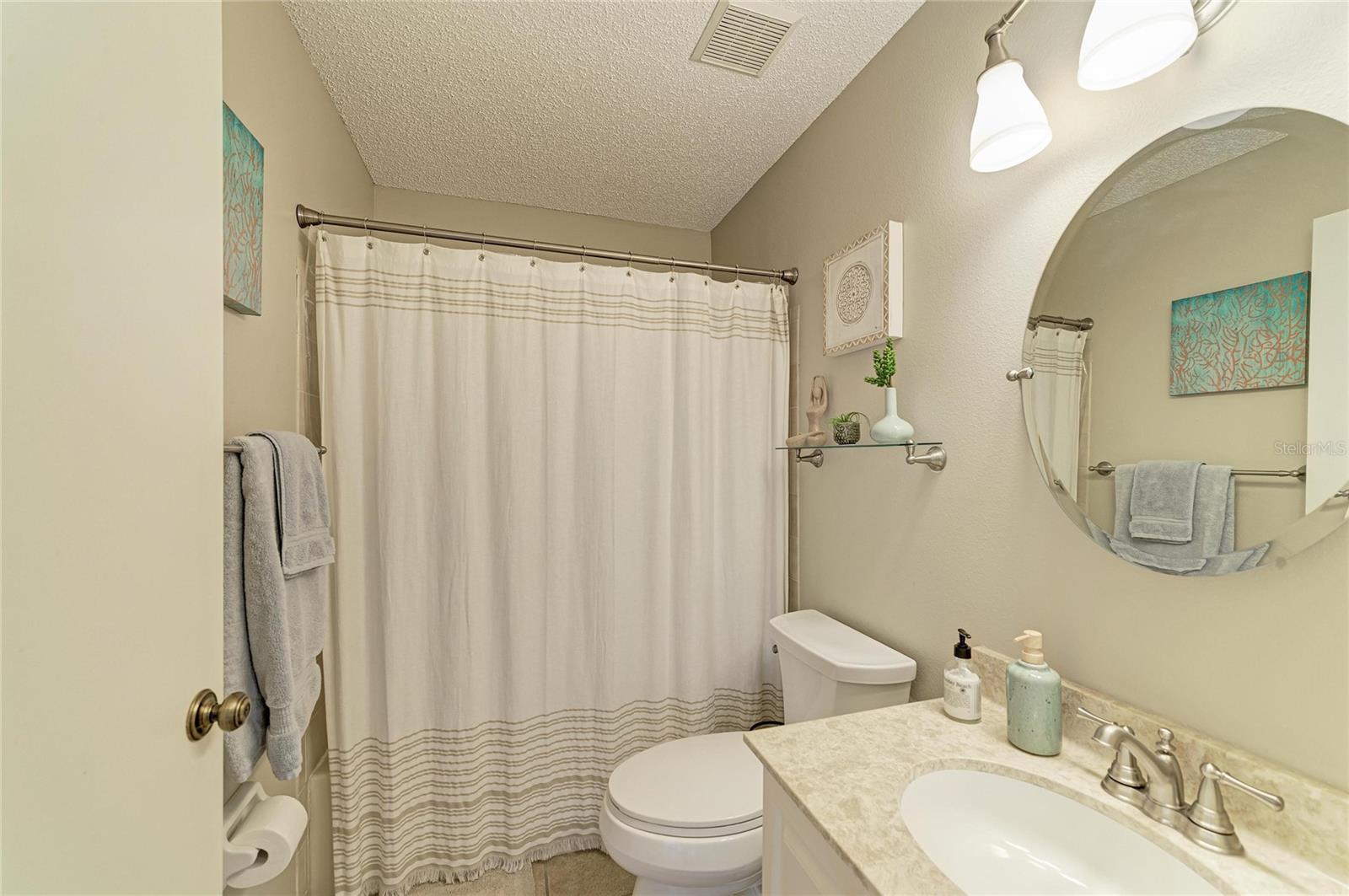 LAUREL HOLLOW - Residential