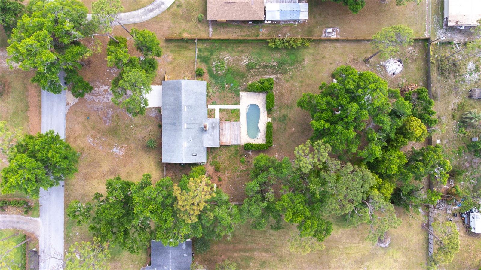 7220 PINEHAVEN DRIVE