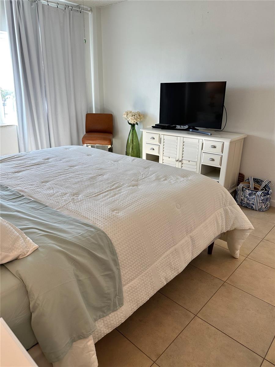 SANDPIPER TOWERS - Residential