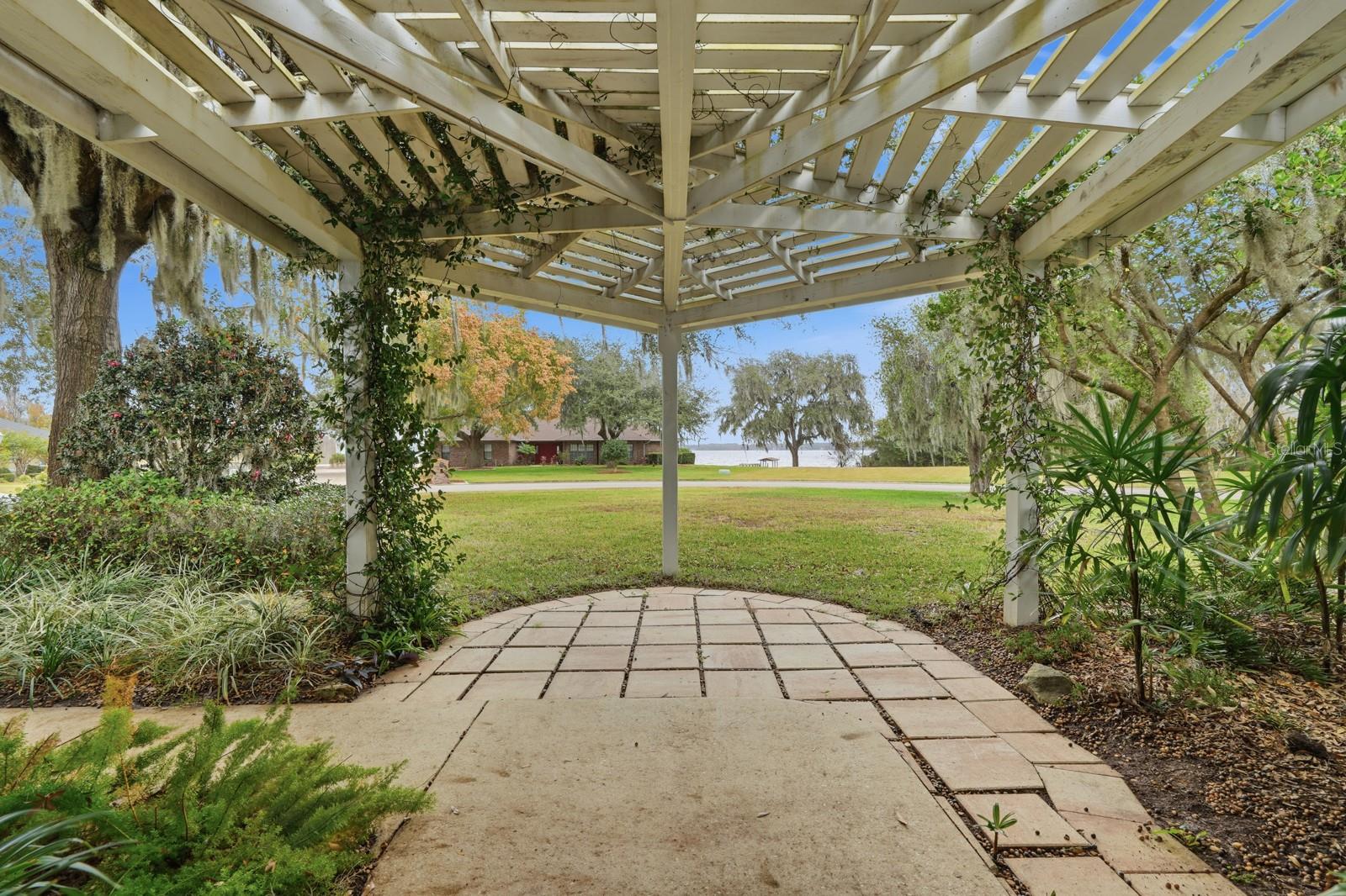 CRYSTAL COVE SUB - Residential