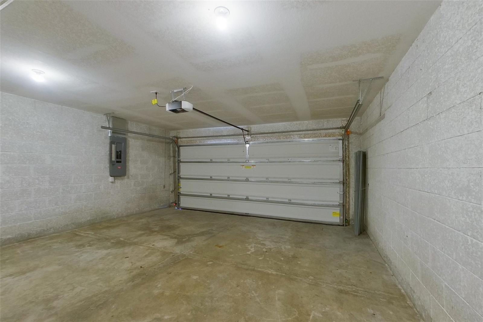 VISTANNA VILLAS - Residential Lease