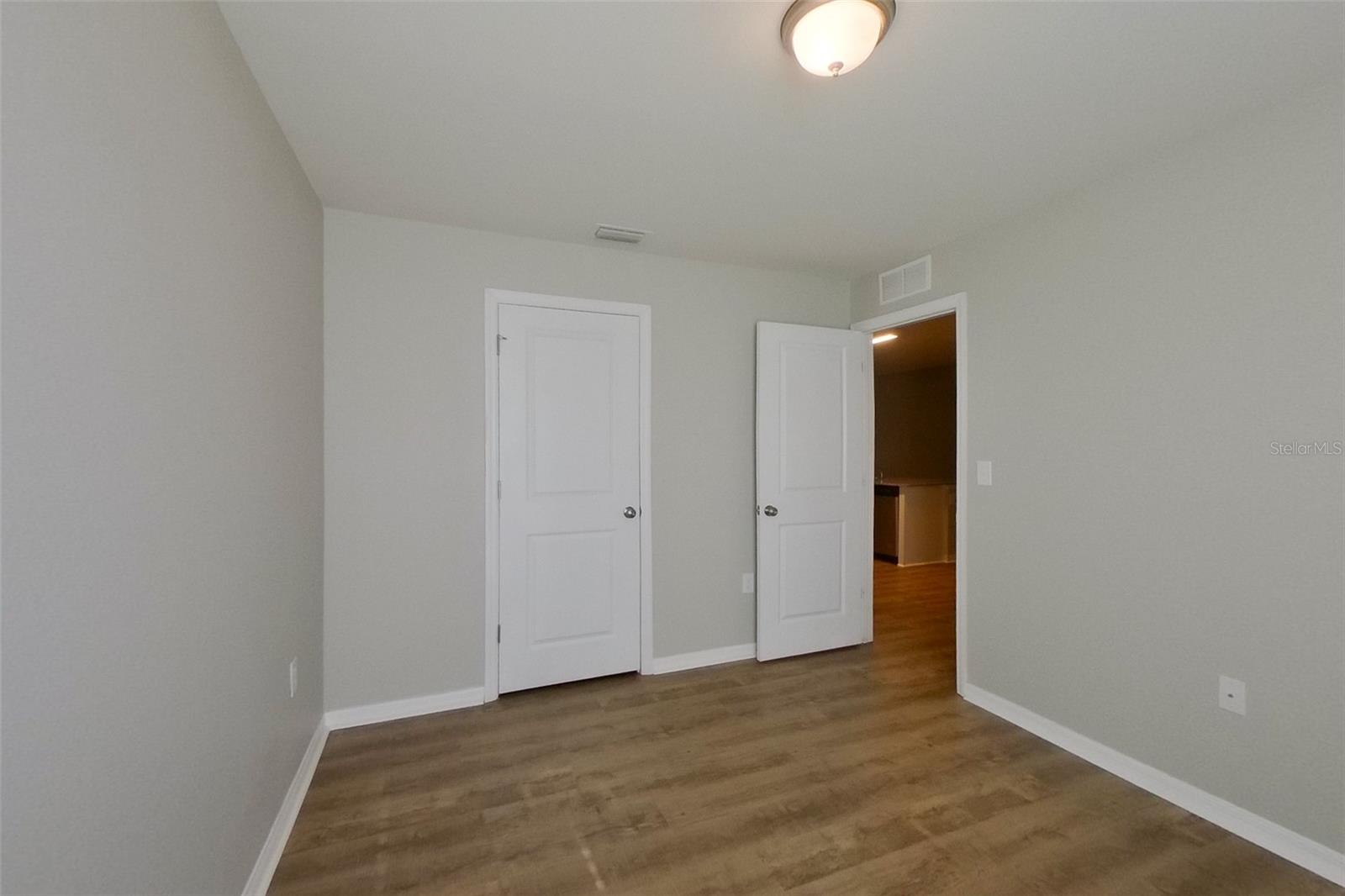 VISTANNA VILLAS - Residential Lease