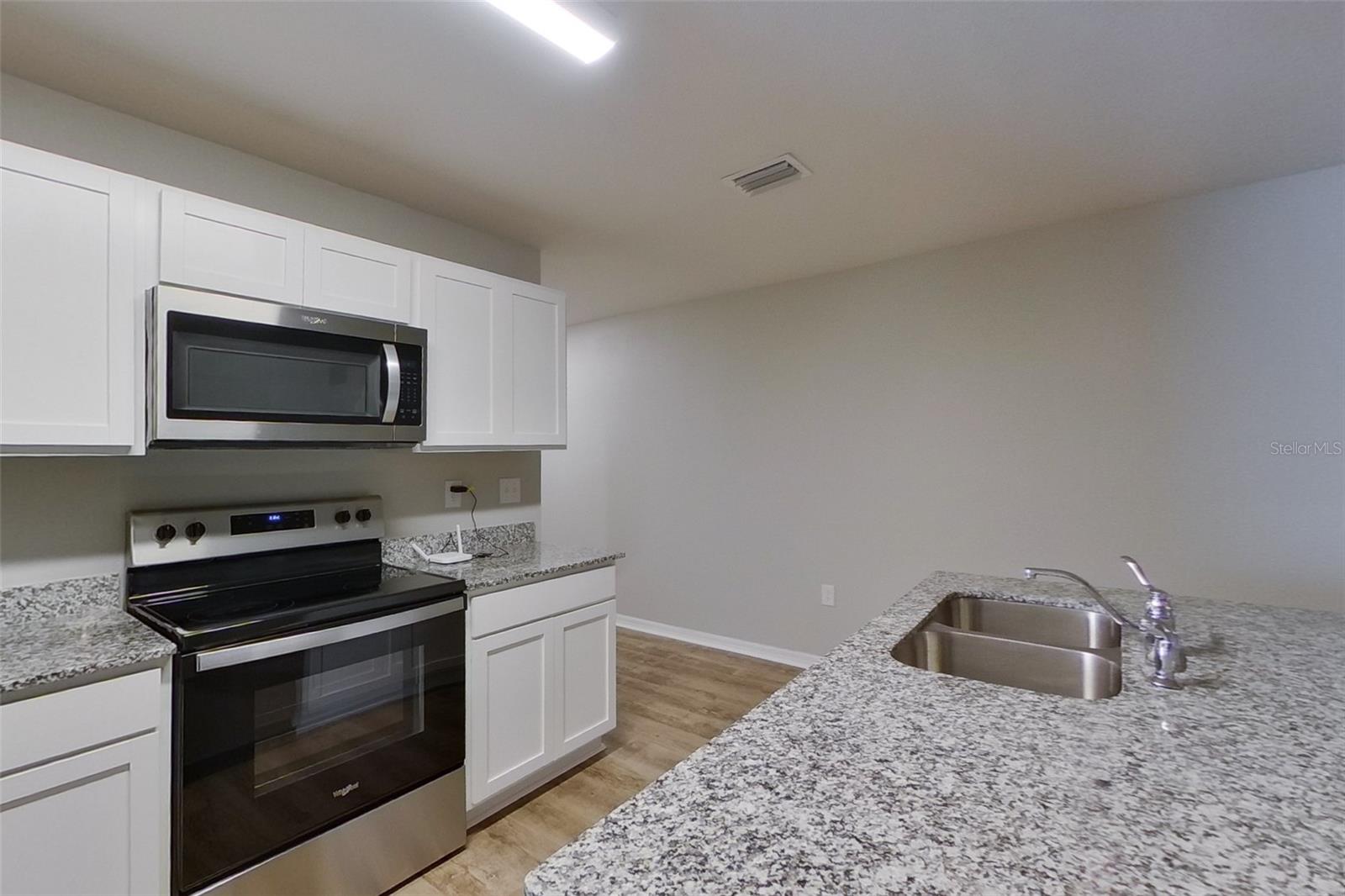 VISTANNA VILLAS - Residential Lease