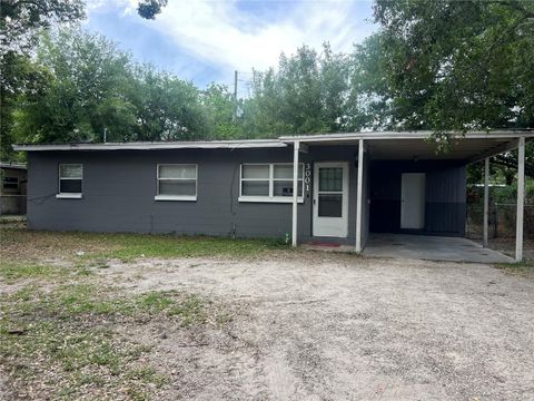 Photo of 3001 W Amelia Street, Orlando, FL 32805 (MLS # O6404921)
